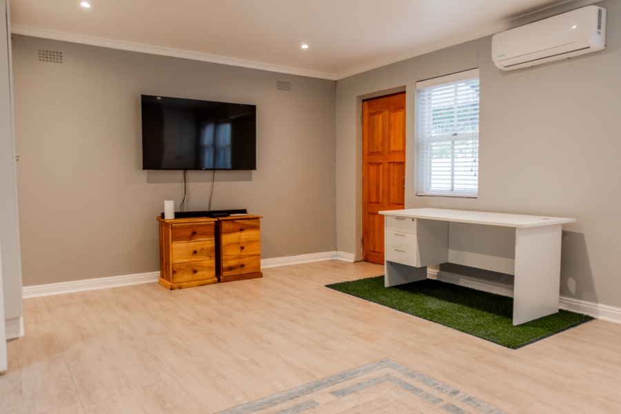 5 Bedroom Property for Sale in Milnerton Central Western Cape